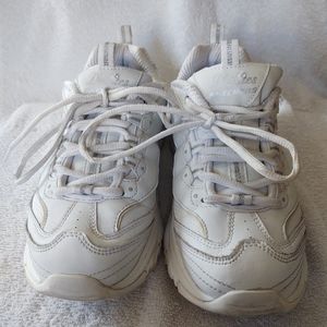 Skechers D'lites women's sneakers size 8